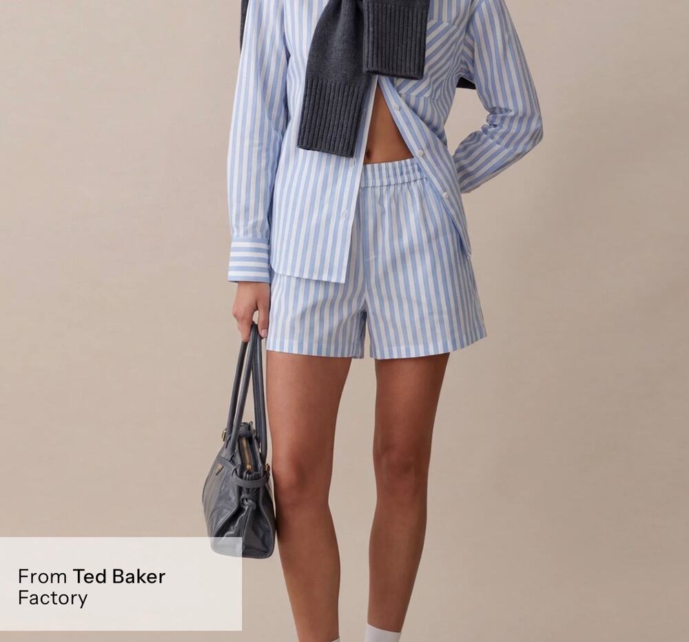New few Moda Caara Essie shorts blue & white stripe sz S